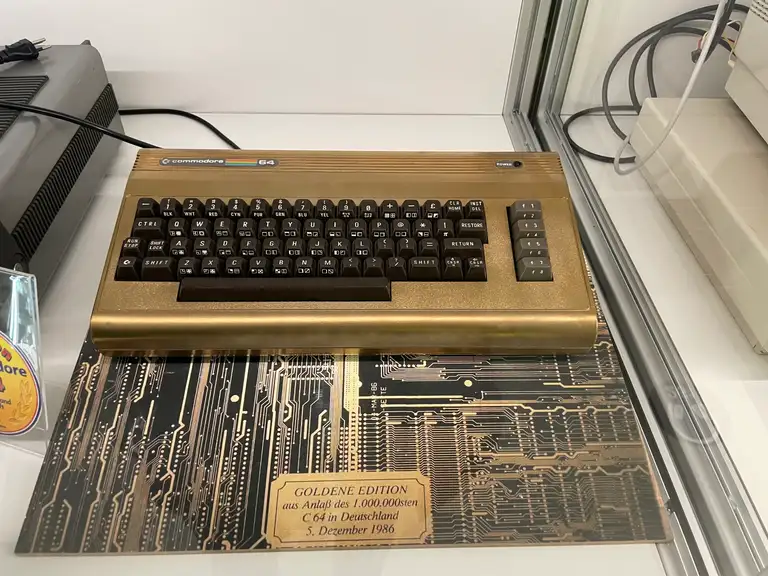 Commodore C64 Golden Edition