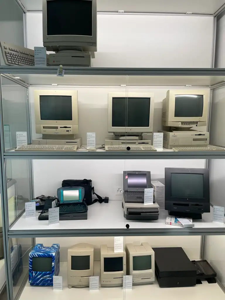 Macintosh Classic / Macintosh Quadra