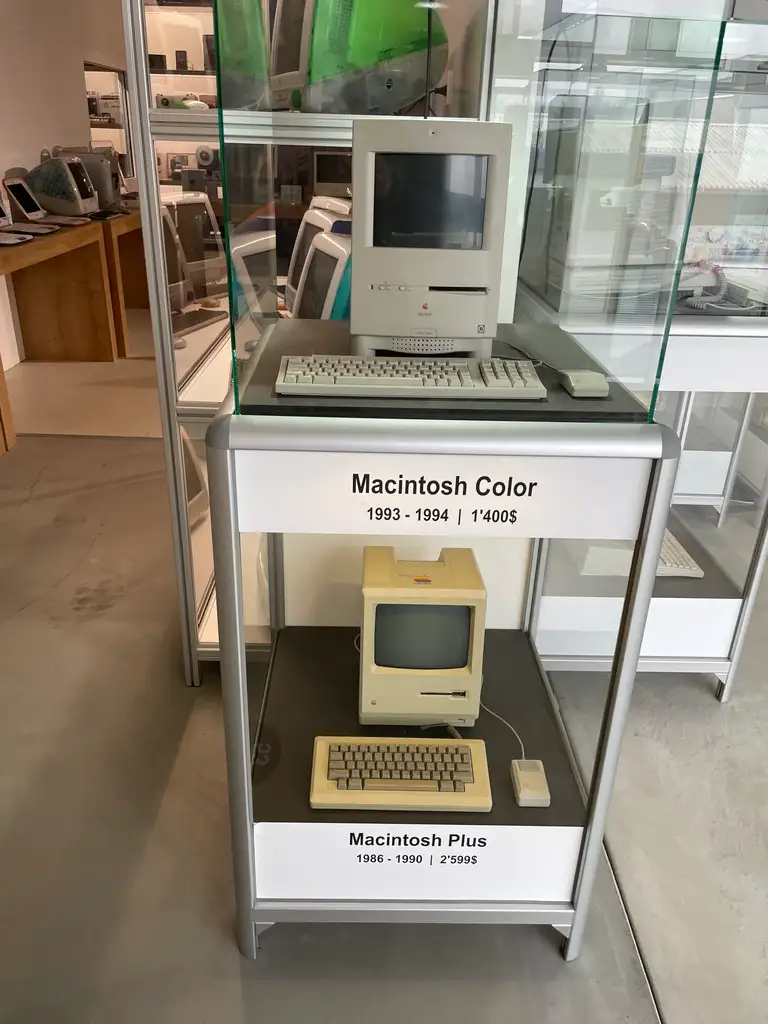 Macintosh Color / Macintosh Plus