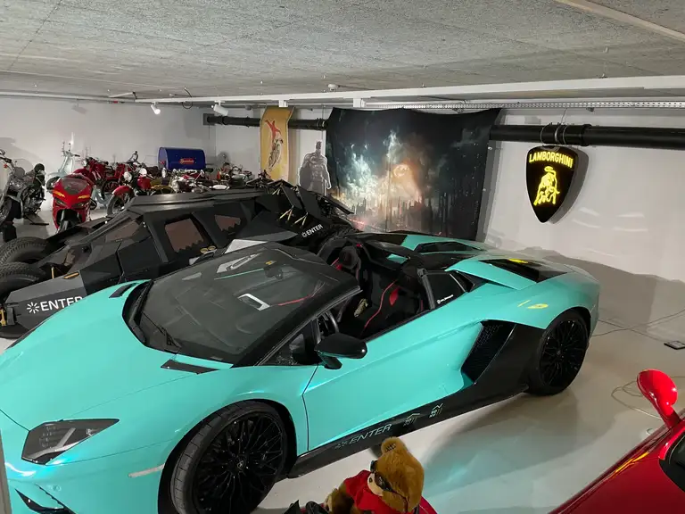 Lamborghini Aventador Roadster